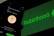 解梦软件“接盘侠”没了？标普500指数季调维持成分股不变，Robinhood、Applovin应声大跌