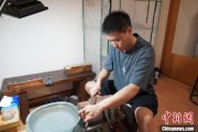 解梦软件成都“90后”小伙“十年磨一剑”：从爱好者到守艺人 传播中国文化